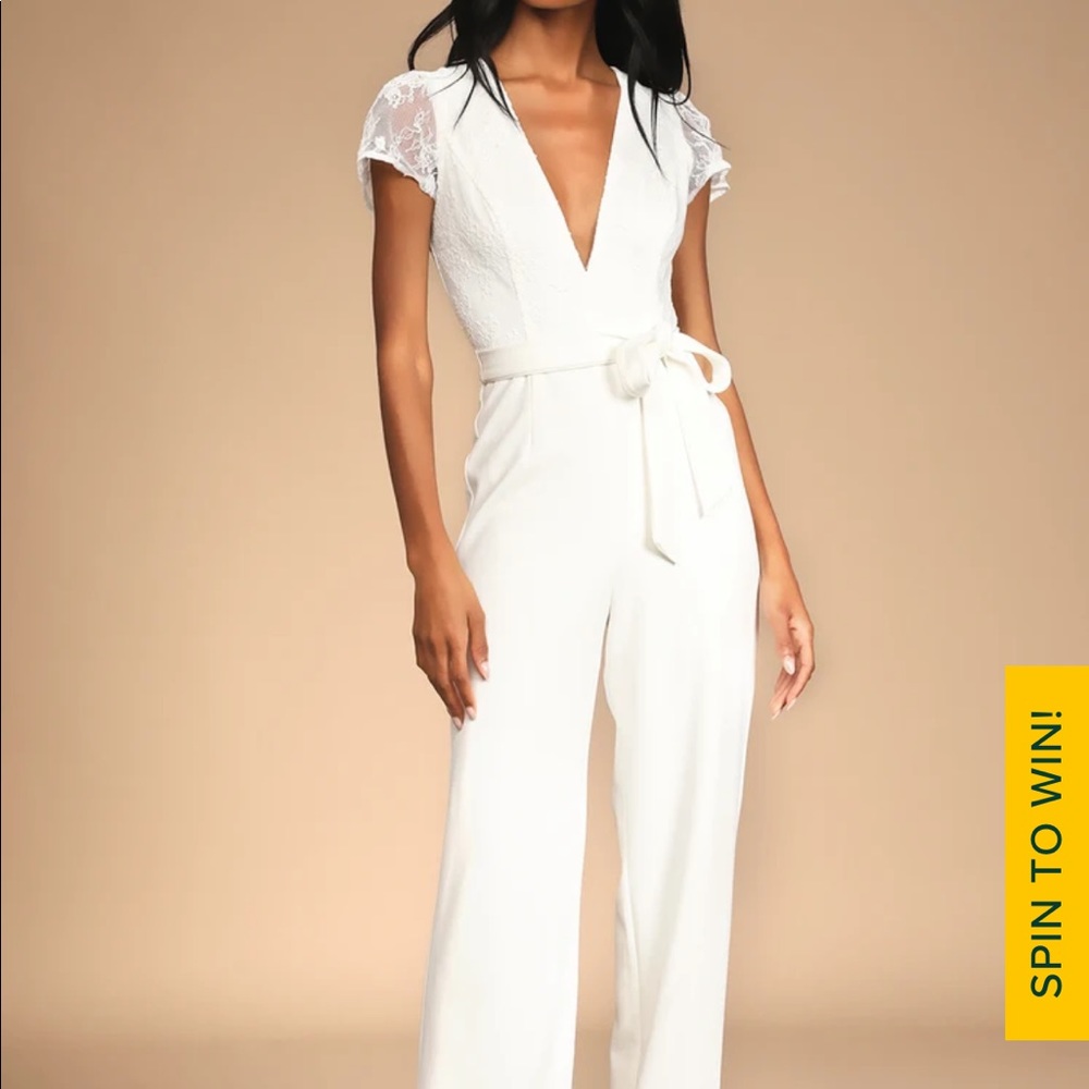 LULU’S WHITE WIDE-LEG JUMPSUIT